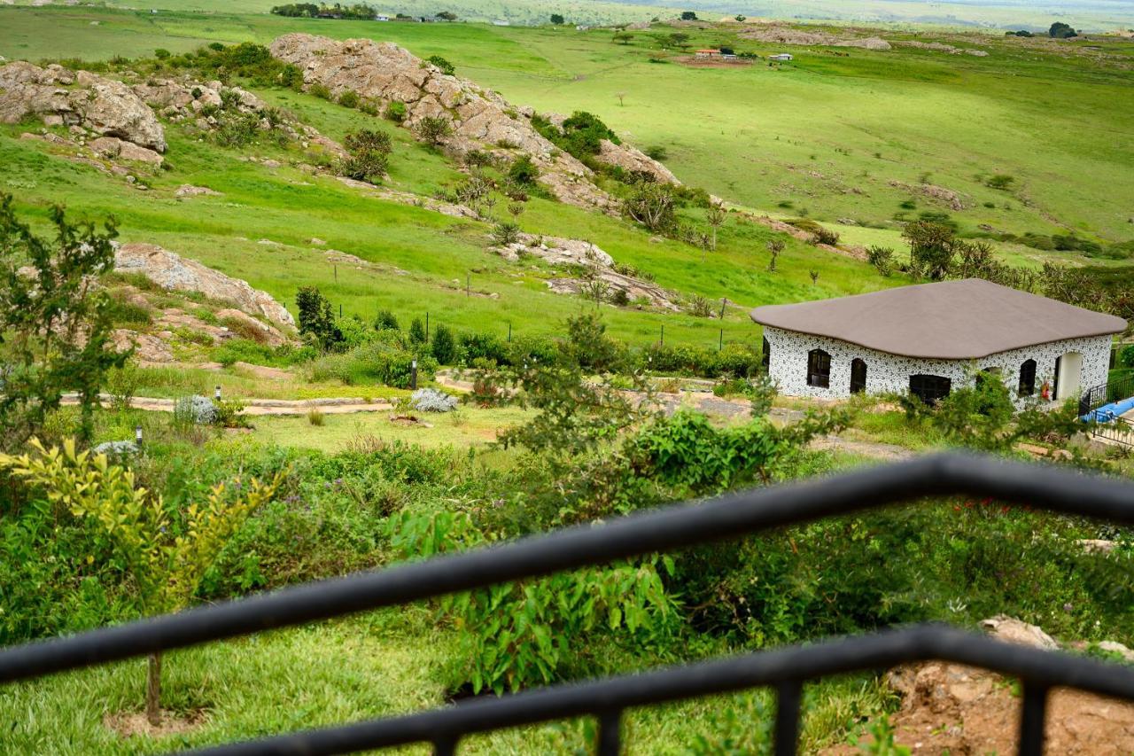 Saab Royale Resort Kajiado エクステリア 写真