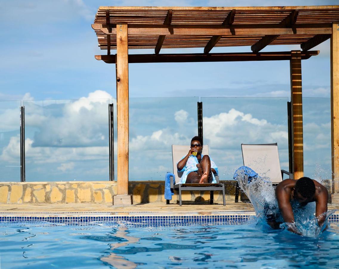 Saab Royale Resort Kajiado エクステリア 写真